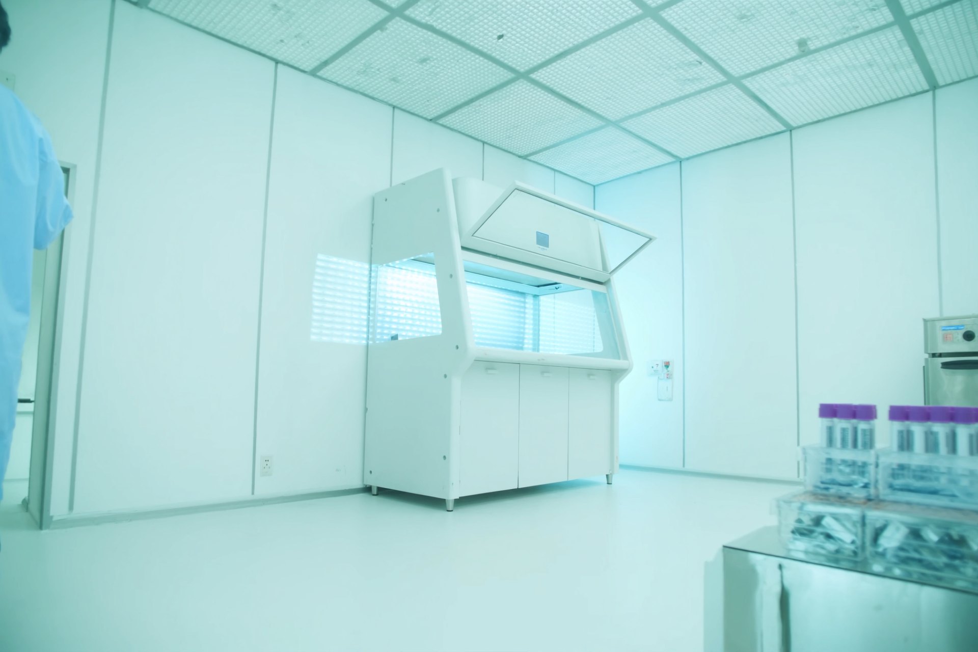 Ein GMP-konformer Reinraum, in dem mesenchymale Stammzellprodukte hergestellt werden